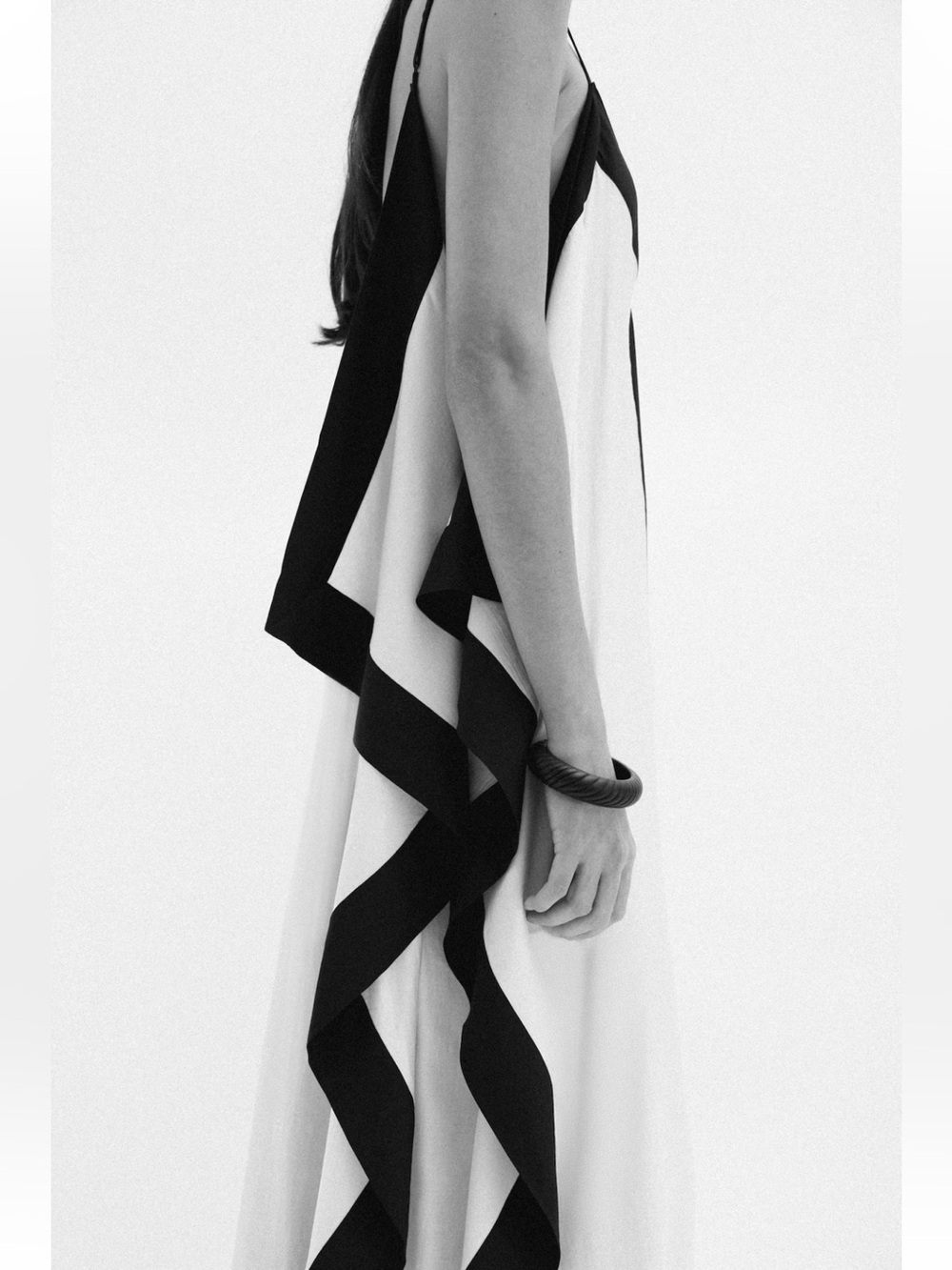 New H&M Flowing V-Neck Spaghetti Strap Maxi Dress - Picture 11 of 12